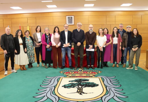 Toma de posesión de 12 traballadores/as municipais como consecuencia do proceso de estabilización laboral