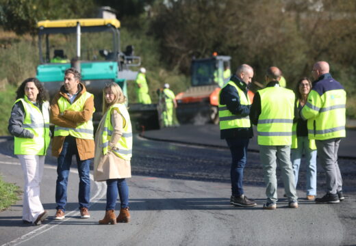 Belén do Campo supervisa obras de reforzo de firme na estrada AC-546 nos concellos de Negreira, A Baña e Santa Comba