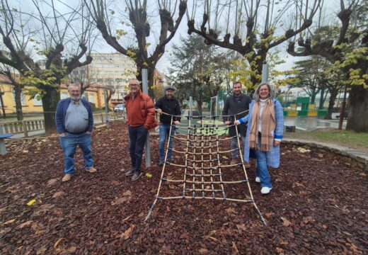 A apertura ao público do Parque do Xardín completa a primeira fase do proxecto “Carballo para a infancia”