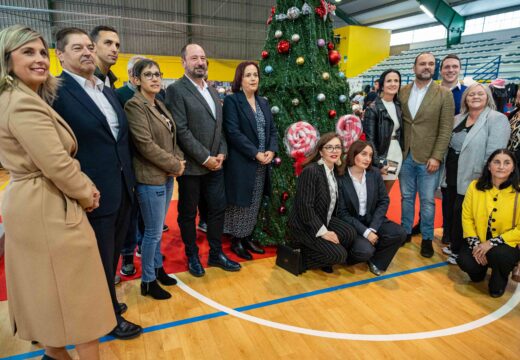 O son dos palillos retumba na X Festa da Palilleira de Camariñas