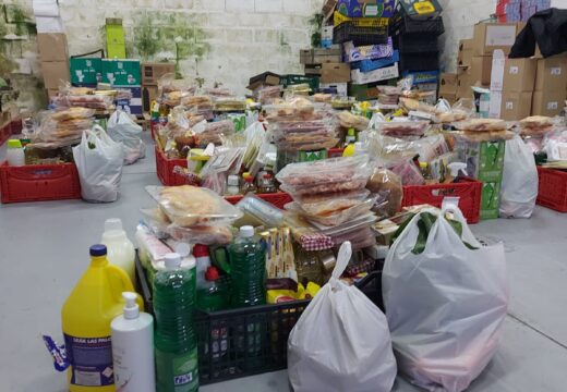 O Concello realiza polo Nadal unha entrega especial de alimentos a 120 veciños e veciñas do municipio