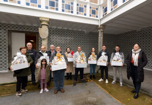 O Concello de San Sadurniño entrega as cestas da campaña “Polo Nadal, consumo local”