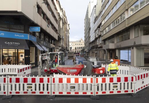 En marcha as obras de reurbanización da rúa Paio Gómez, onde se gañarán espazos peonís e se reforzarán as medidas de seguridade viaria