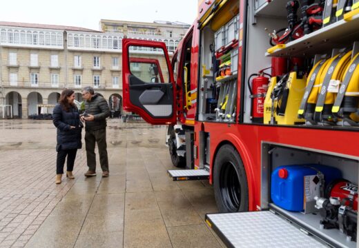 Os Bombeiros da Coruña melloran tempos de resposta e reforzan a prevención con máis de 6.400 horas dedicadas á seguridade cidadá