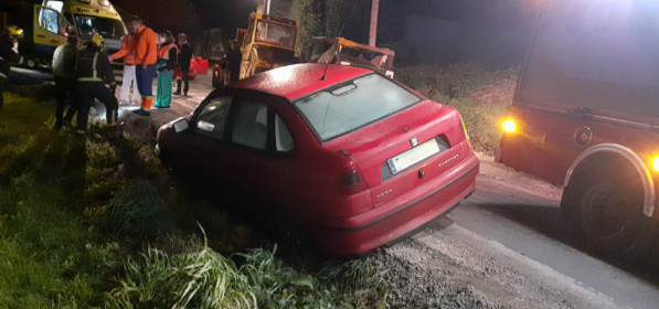 Accidente dun vehículo, sen vítimas, no concello de Coristanco