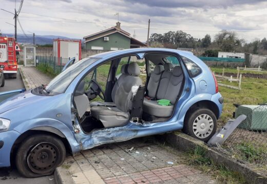 Catro persoas feridas nun accidente por choque de dous vehículos no concello de Sada