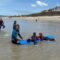 Máis de 450 nenos e nenas de Carballo participarán este curso no proxecto “Aprende a través do surfing”