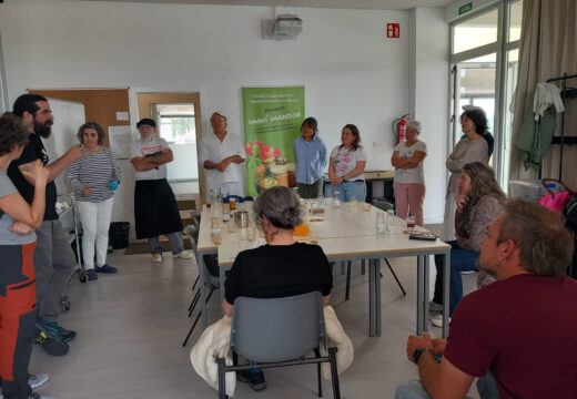 Unha ducia de persoas inician a súa formación para incorporarse ás cociñas colaborativas de “Transformando en Brión”, na Rede Provincial de Coworking da Deputación da Coruña