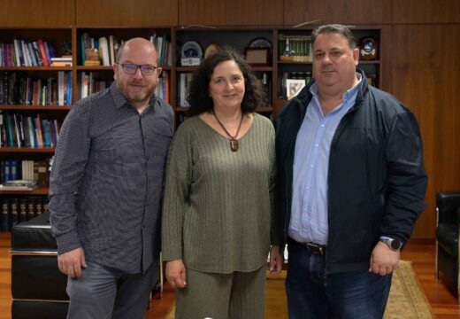 O alcalde de Frades reúnese coa delegada da Xunta para seguir avanzando en vías de colaboración entre ambas administracións
