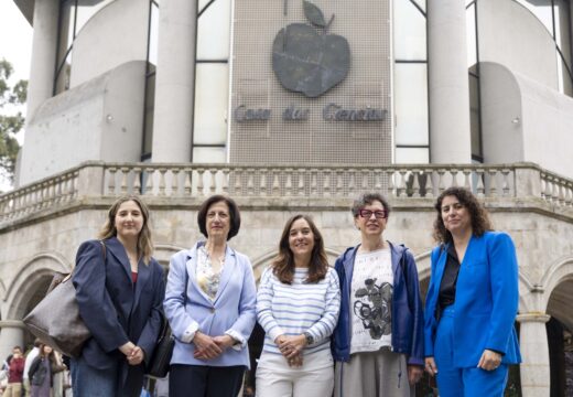 O Concello conmemora o 40 aniversario da Casa das Ciencias co alumnado coruñés, mulleres científicas e  unha proxección especial no planetario