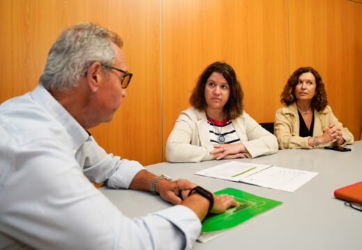 A Xunta reúnese co Dano Cerebral Coruña para seguir traballando a atención e coidado das persoas con discapacidade