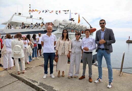 Lorenzana saúda en Ribeira aos participantes na XXIV Regata Frinsa-Trofeo Presidente Ramiro Carregal Rey