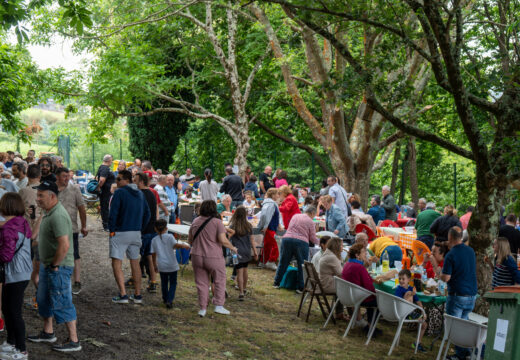 Exhibicións deportivas, actividades, comida e música para despedir o curso no CPI Cruz do Sar