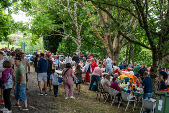Exhibicións deportivas, actividades, comida e música para despedir o curso no CPI Cruz do Sar