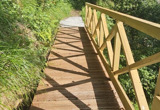 Finalizadas as obras de reparación do acceso peonil á cala de Liñares