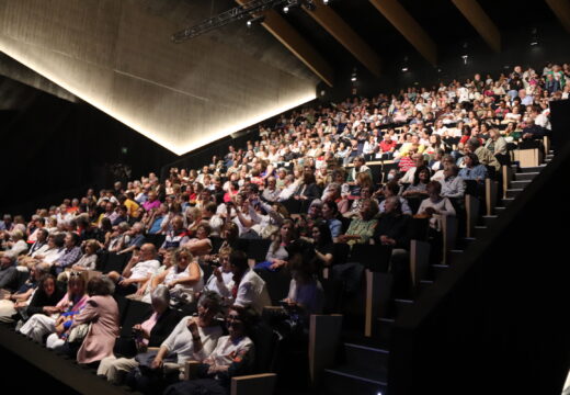 Ribeira vibra co éxito do concerto da Orquestra Sinfónica de Galicia