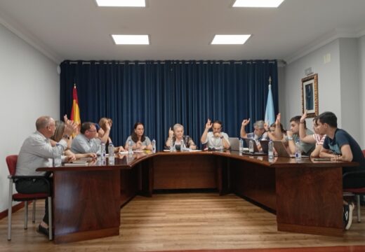 O Pleno de Lousame aproba os Orzamentos para 2025, que medran ata os 4 millóns de euros e destinan máis do 29% a servizos sociais