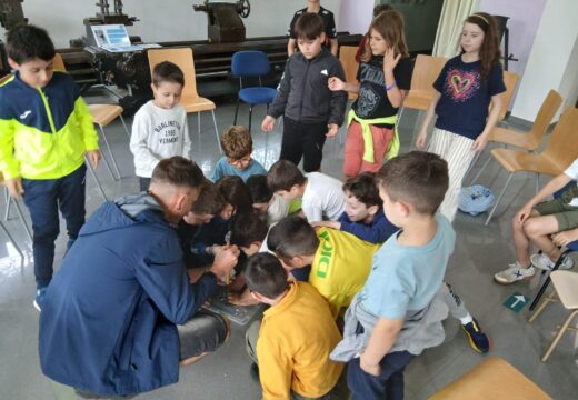 Sesenta nenos e nenas participan no Taller de Minerais organizado polo Concello de Lousame no Museo das Minas de San Finx