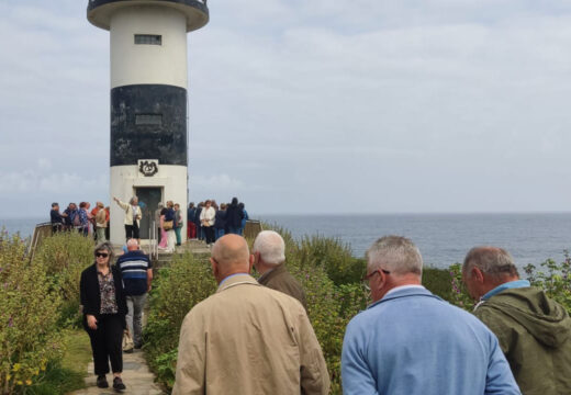 Un total de 61 veciños e veciñas de Frades visitaron Ribadeo e Foz