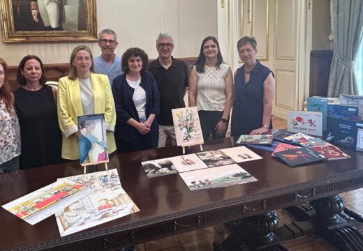 ‘Grande e pequena’, de Arianna Squilloni e de Raquel Catalina Ledesma, gañadora do XVIII Premio Internacional Compostela de Álbums Ilustrados