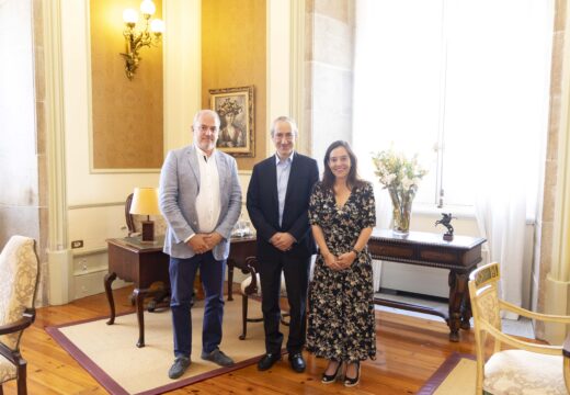 Inés Rey recibe a Juan Antonio Cuéllar, que hoxe tomou posesión do seu cargo como xerente do Consorcio para a Promoción da Música