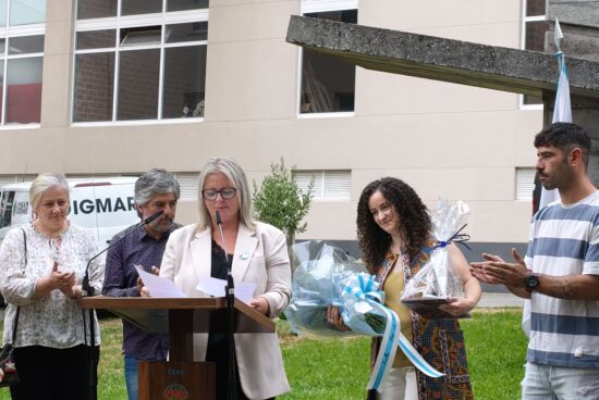 Fene honra o Día da Patria Galega cun acto institucional marcado pola memoria, a identidade e o legado de Castelao e as cantareiras