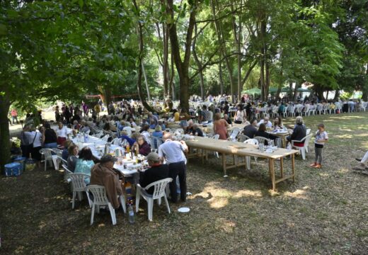 Máis de 1.300 persoas participan na romaría comarcal de Alternativa dos Veciños