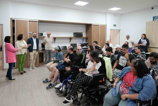 Belen do Campo visita Íntegro en Cabana de Bergantiños para poñer en valor o seu labor pola inclusión das persoas con diversidade funcional na Costa da Morte