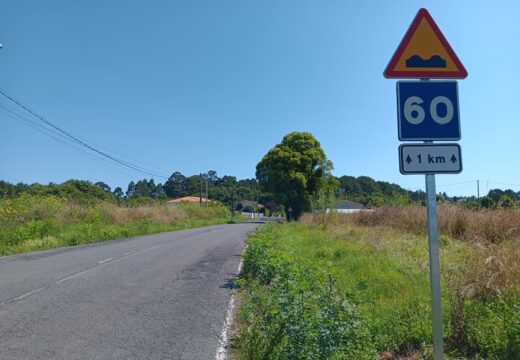 A Xunta continúa sen reparar o acceso á vía Ártabra desde Arillo e limítase a sinalizar o perigo do pavimento