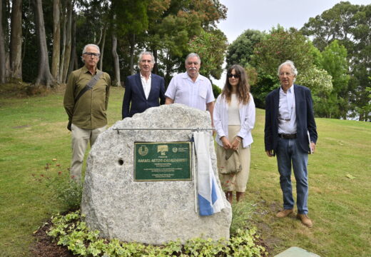 O parque de Nirvana recibe o nome de Rafael Astor Casalderrey, enxeñeiro municipal e fillo adoptivo do Concello