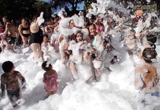 Máis de 250 crianzas e as súas familias desfrutaron do Día do/a Neno/a de Frades