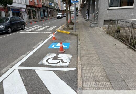 Ponteceso activa a zona azul da rúa Eduardo Pondal coa vista posta en promover “o consumo no comercio local”