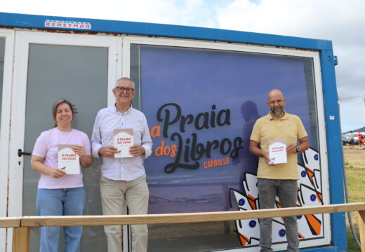 A Praia dos Libros regresa a Razo para que volvas gozar do pracer da lectura na beira do mar