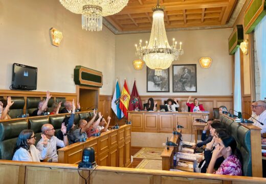 O Pleno do Concello de Santiago aproba a ordenanza para aplicar o imposto ás estadías turísticas