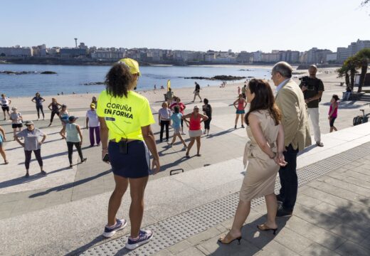 Inés Rey sinala a importancia da actividade física tras visitar unha sesión de Coruña en Forma