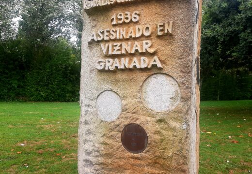 O BNG de Oleiros pide restaurar “como é debido” o monumento a García Lorca do parque Luís Seoane de Santa Cruz