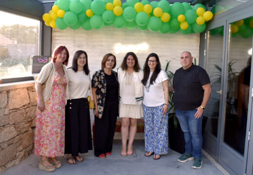 A Asociación Ambar celebra o seu peche de tempada cunha festa de verán á que asistiu a Directora Xeral de Discapacidade da Xunta