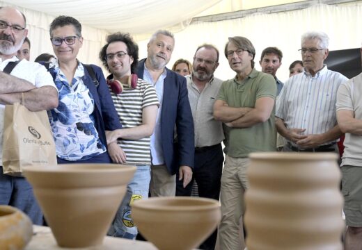 A Xunta resalta o valor da olería de Buño como exemplo de preservación artesanal e proxección de futuro