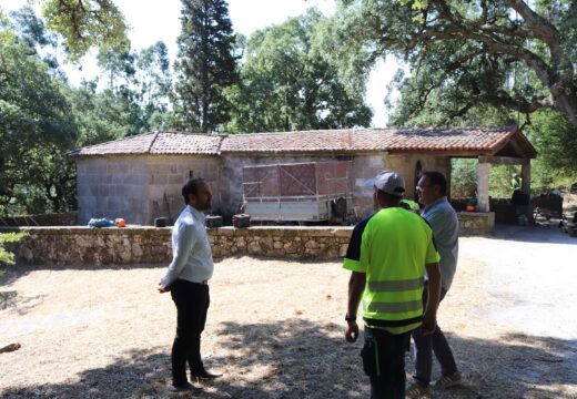 O Concello de Lousame acondiciona os accesos á área recreativa de San Mamede e á Capela de San Lourenzo