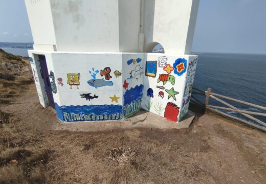 O Concello, a petición das entidades veciñais, demanda á Autoridade Portuaria a eliminación das pintadas das bases dos faros de Mera