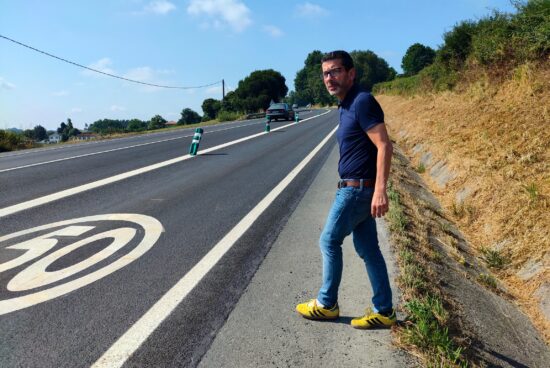 O PP de Arzúa solicita á Demarcación de Estradas do Estado en Galicia que reconsidere o repintado da N-547 polo aumento da perigosidade e as molestias para os condutores