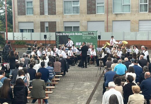 Case un cento de persoas asistiron ao concerto inaugural da Escola Municipal de Música Magariños de Brión