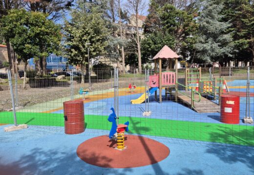 O Concello inviste uns 10.000 euros nas obras de reparación do parque do Castelo