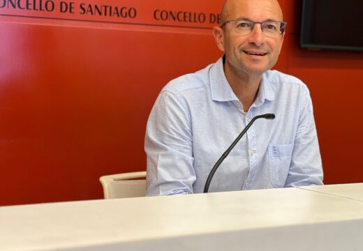 Gonzalo Muíños reclama implicación do goberno local ante a perda de influencia do Rosalía de Castro: “Lavacolla vai camiño de se converter nun aeroporto de avionetas”