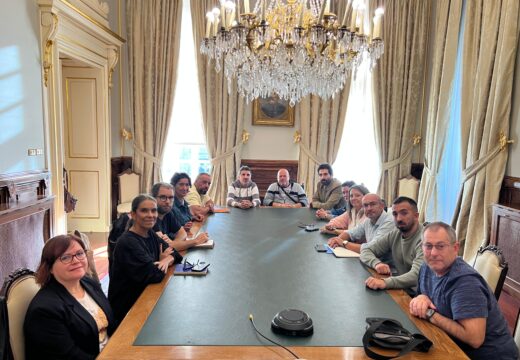 As concelleiras non adscritas trasladan á representación sindical do transporte urbano avances na negociación para o desbloqueo das facturas pendentes