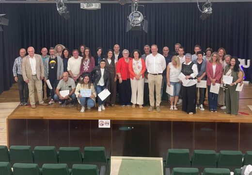 Teresa Villaverde e Belén do Campo pechan o obradoiro de emprego dual Noia-Lousame 2024