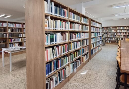 A biblioteca municipal de Neda recupera dende este martes o seu horario de mañá e tarde
