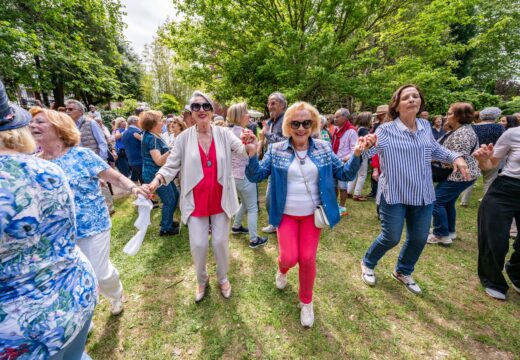 O Concello comeza a organizar bailes para maiores nas distintas casas do pobo