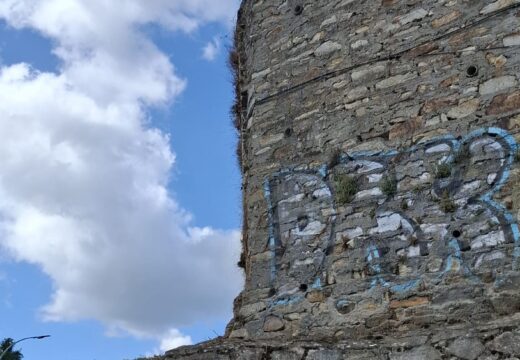 Gonzalo Muíños propón unha revisión do estado e conservación de todos os muros do concello