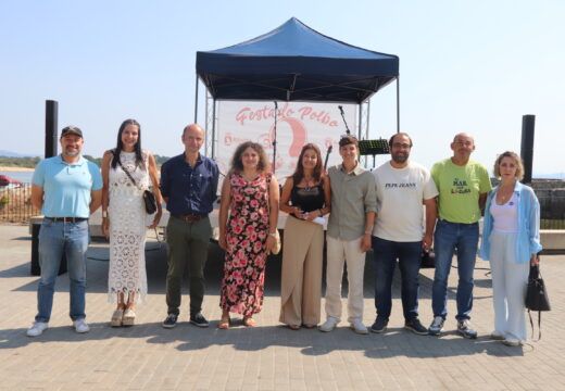 A XI Festa do Polbo de Palmeira arrinca con moito ambiente e cun pregón de Teresa Argibay